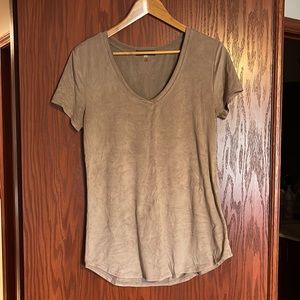 Taupe tee